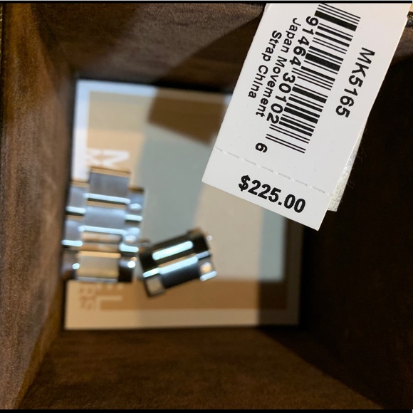 Michael Kors Watch - Picture 4 of 7